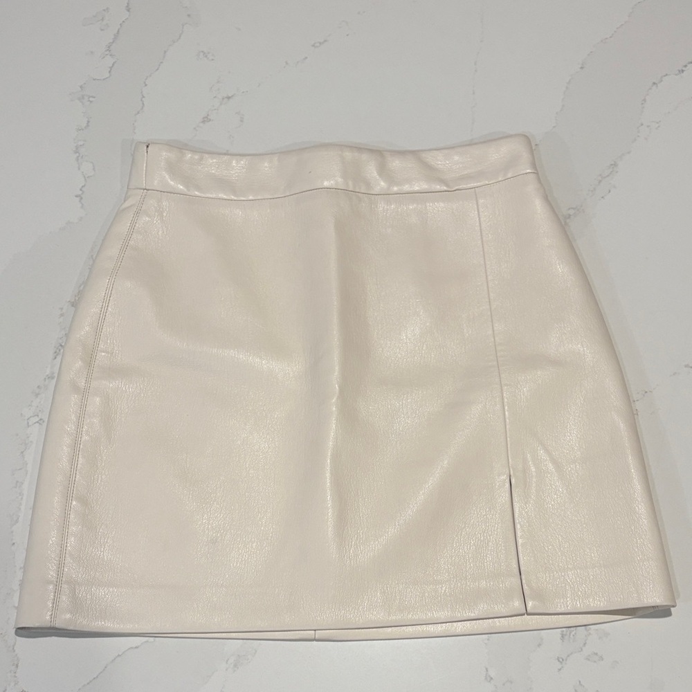 Wilfred Cream Leather Mini Skirt Size 0 (flaw)